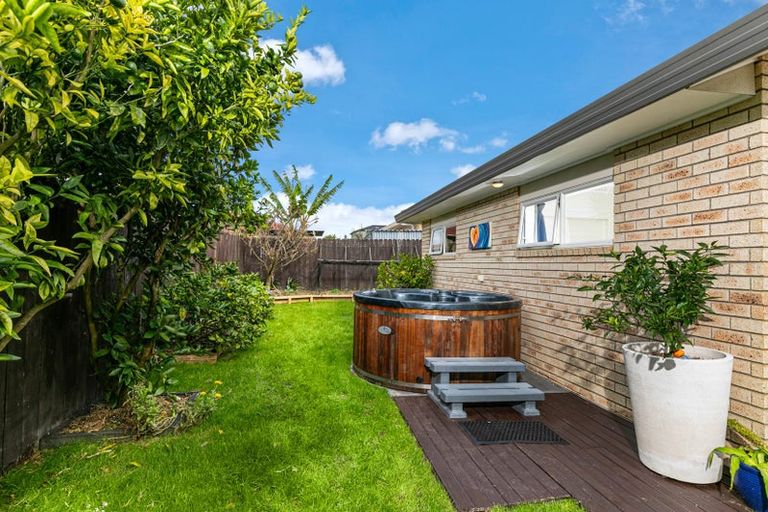 Photo of property in 7a Martin Jugum Lane, Ranui, Auckland, 0612