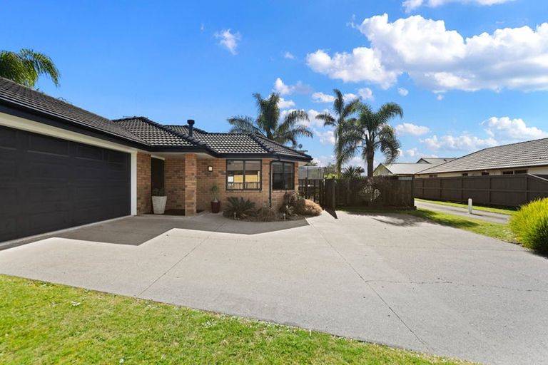 Photo of property in 35 Stoneleigh Drive, Chartwell, Hamilton, 3210