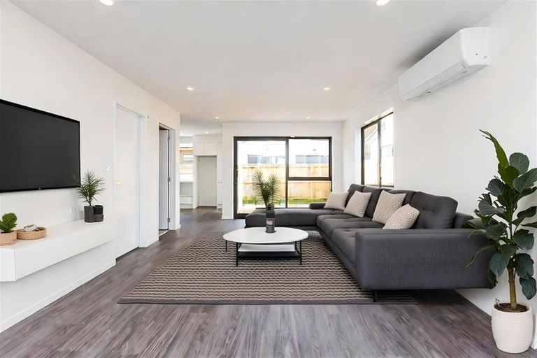 Photo of property in 8c Cheviot Street, Mangere East, Auckland, 2024