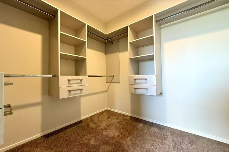 Photo of property in 240 Sturges Road, Henderson, Auckland, 0612