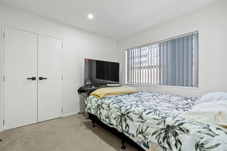Photo of property in 13 Hard Beech Street, Takanini, 2110