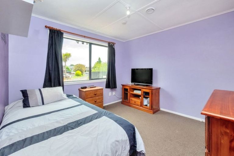 Photo of property in 106 Queen Street, Waiuku, 2123