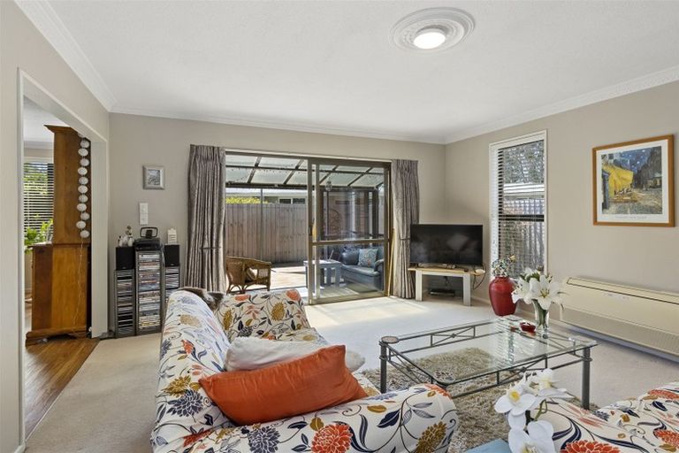 Photo of property in 1/22 Bowen Street, Upper Riccarton, Christchurch, 8041