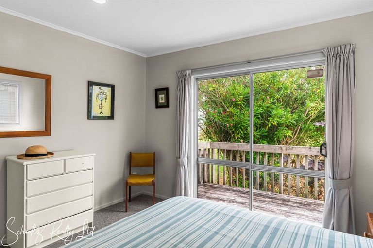 Photo of property in 1 Rigby Street, Whakapirau, 0583
