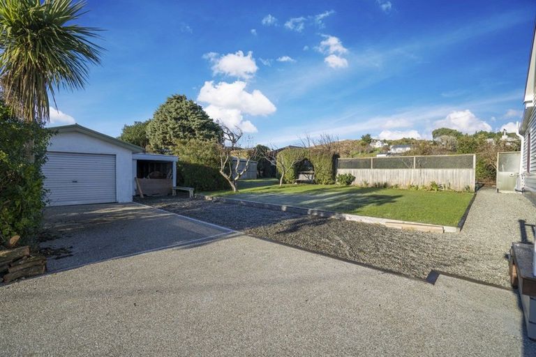 Photo of property in 3 Castle Street, Riverton/aparima, Riverton, 9822