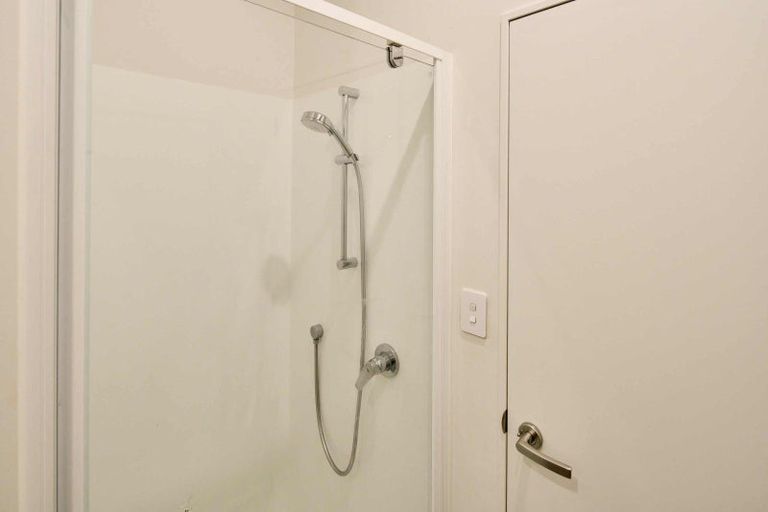 Photo of property in 21 Rua Kai Way, Brooklyn, Wellington, 6021