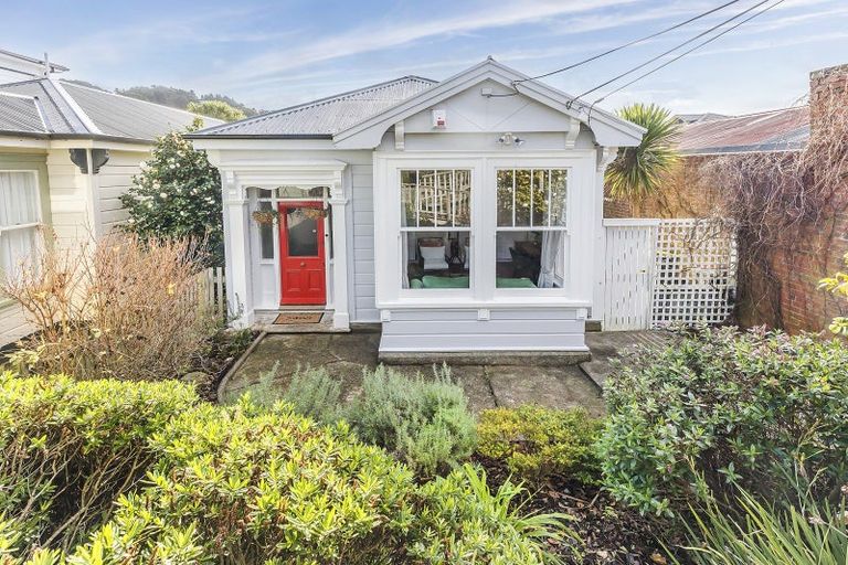 Photo of property in 100 Britomart Street, Berhampore, Wellington, 6023