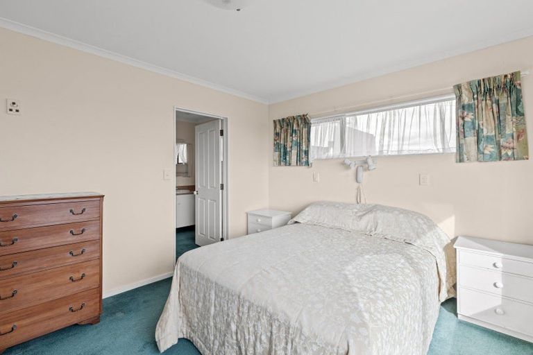 Photo of property in 47 Paynters Avenue, Strandon, New Plymouth, 4312