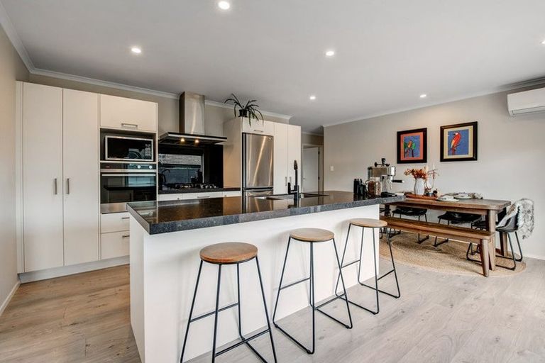 Photo of property in 7 Riverboat Lane, Helensville, 0800