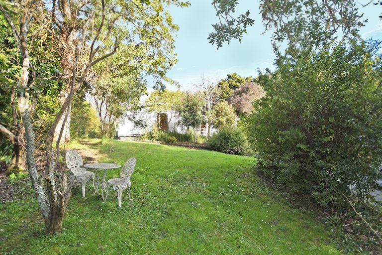 Photo of property in 37 Leigh Road, Leigh, Warkworth, 0985