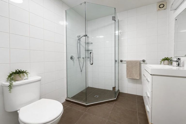 Photo of property in Hopper Street Apartments, 13/20 Hopper Street, Mount Cook, Wellington, 6011