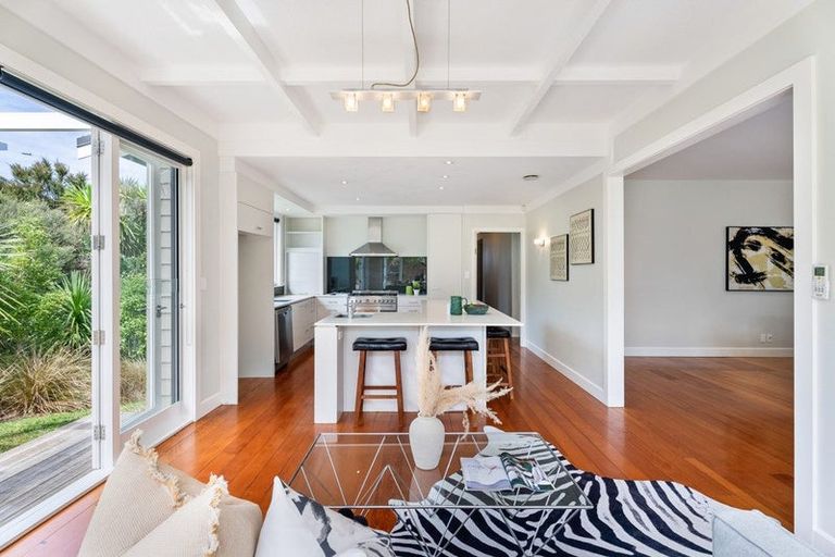 Photo of property in 21 Chester Avenue, Greenhithe, Auckland, 0632