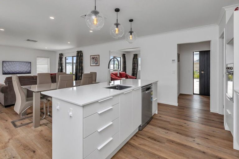 Photo of property in 46 Maturiki Drive, One Tree Point, 0118