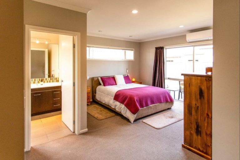 Photo of property in 14 Palliser Place, Poraiti, Napier, 4112