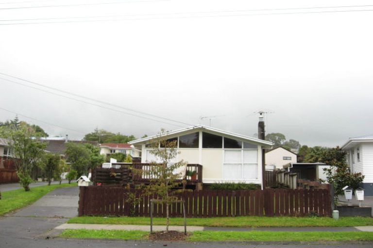 Photo of property in 2/49 Larne Avenue, Pakuranga Heights, Auckland, 2010