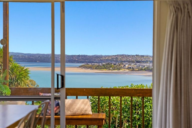 Photo of property in 2/43 Telstar Place, Beach Haven, Auckland, 0626