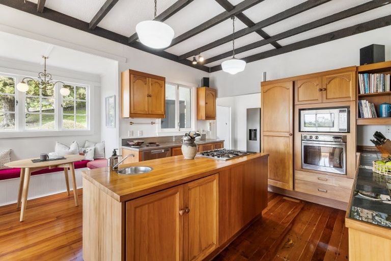 Photo of property in 2c Vipond Road, Stanmore Bay, Whangaparaoa, 0932