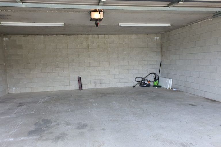 Photo of property in 8b De La Mare Place, Frankton, Queenstown, 9300