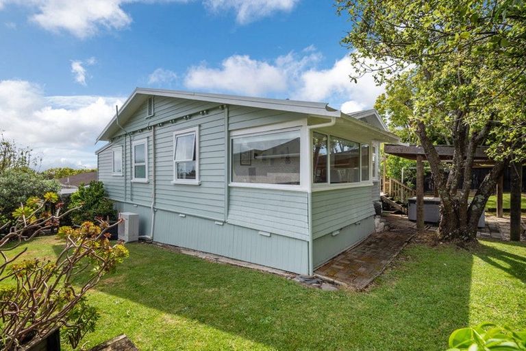 Photo of property in 1/63 Miro Street, New Lynn, Auckland, 0600