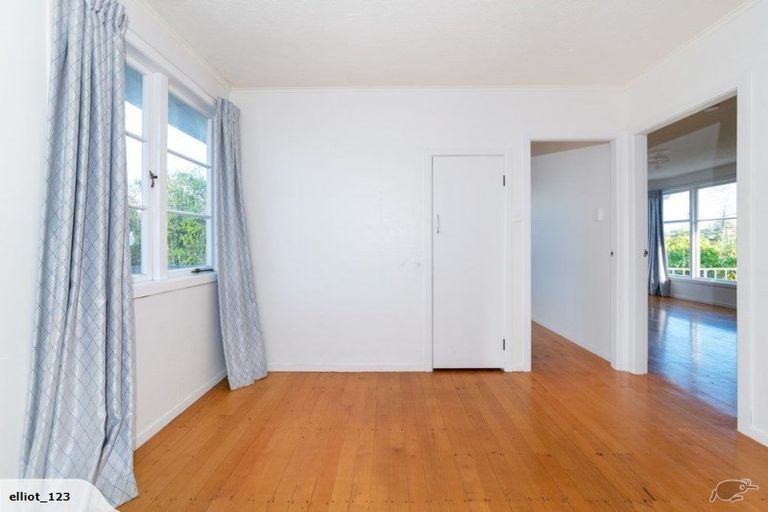 Photo of property in 12 Poto Street, Te Atatu South, Auckland, 0610