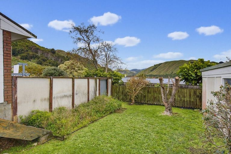 Photo of property in 15a Te Maku Grove, Waikanae, 5036
