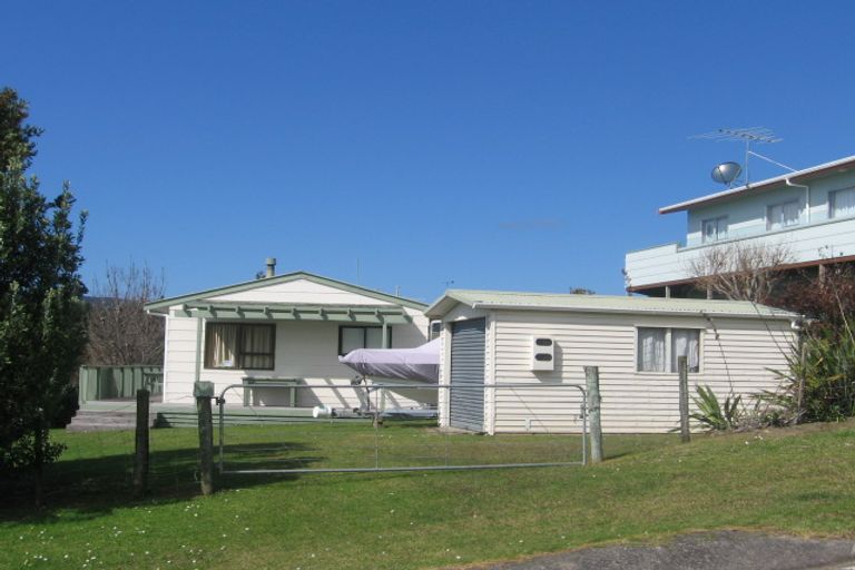 Photo of property in 17 Gray Avenue, Kuaotunu West, Whitianga, 3592