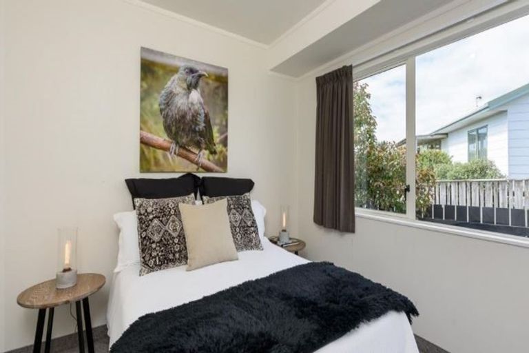 Photo of property in 32 Rutherford Drive, Waikanae Beach, Waikanae, 5036