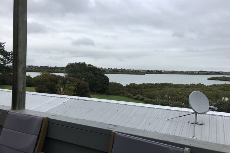Photo of property in 17 Montego Place, Weymouth, Auckland, 2103