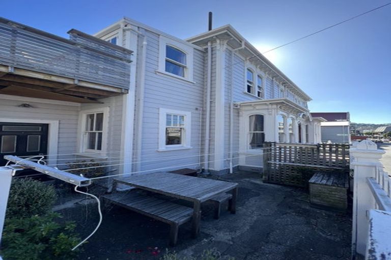 Photo of property in 24 Majoribanks Street, Mount Victoria, Wellington, 6011