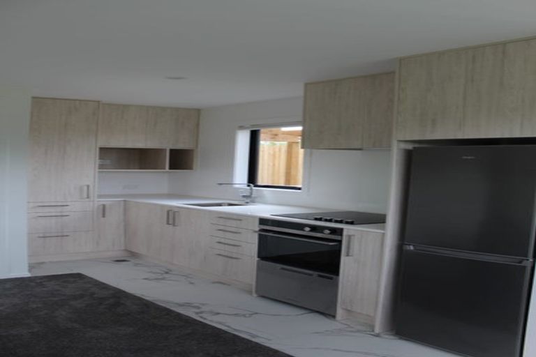 Photo of property in 7/83 Vodanovich Road, Te Atatu South, Auckland, 0610