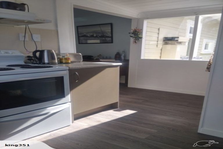 Photo of property in 2 Moore Avenue, Tawhero, Whanganui, 4501