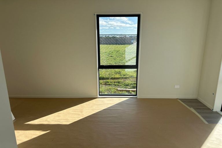 Photo of property in 24 Derbridge Street, Woodend, 7610