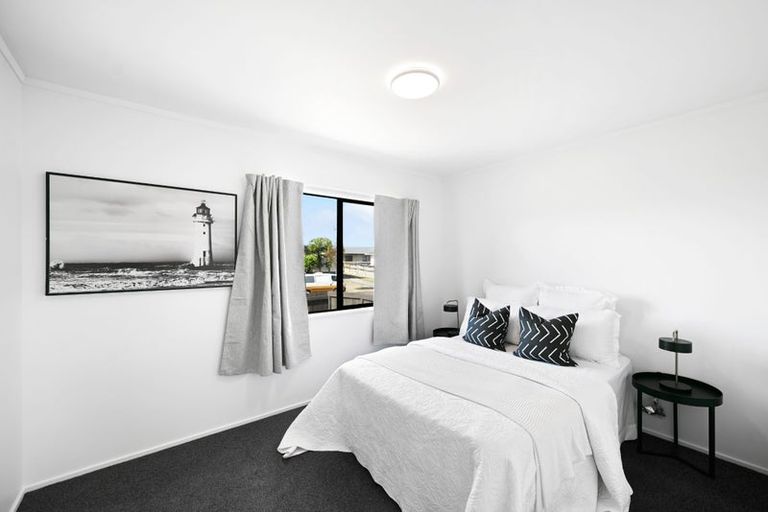 Photo of property in 12 Lloyd Drive, Nawton, Hamilton, 3200