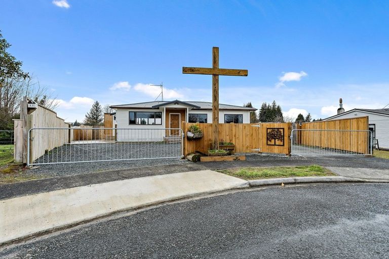 Photo of property in 17 Marr Place, Tokoroa, 3420