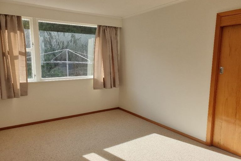 Photo of property in 21 Magnolia Grove, Maungaraki, Lower Hutt, 5010