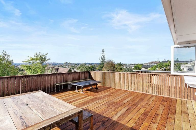 Photo of property in 6 Greenhill Crescent, Pakuranga, Auckland, 2010