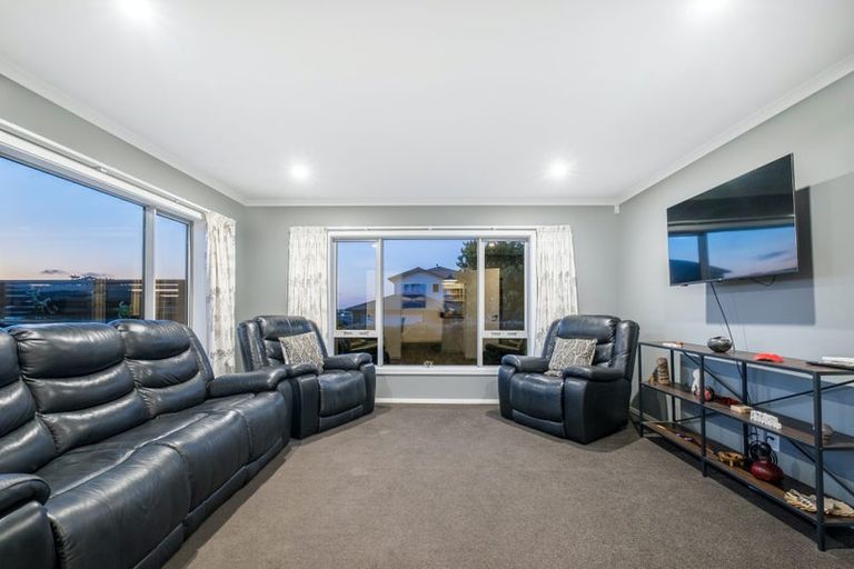 Photo of property in 34 Margaret Shields Avenue, Aotea, Porirua, 5024