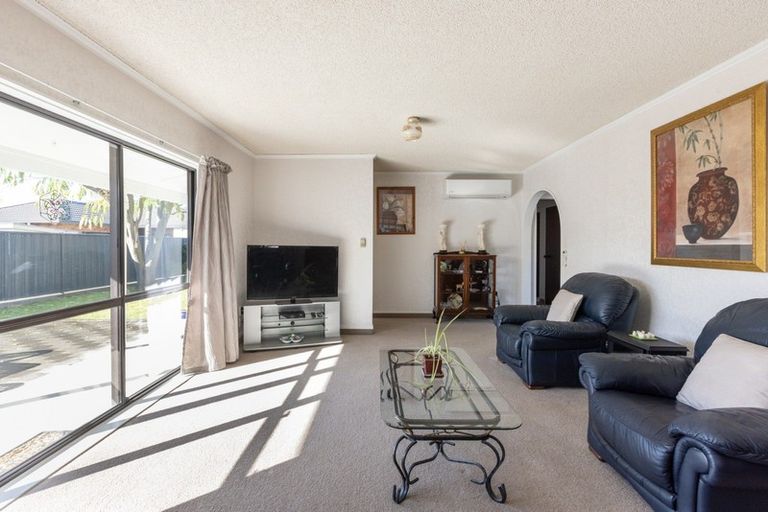 Photo of property in 2/64 Guppy Road, Greenmeadows, Napier, 4112