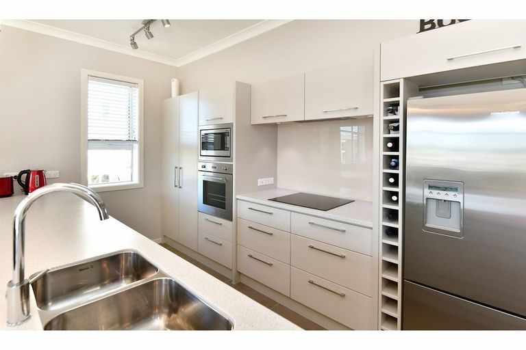 Photo of property in 64 Eaves Bush Parade, Orewa, 0931