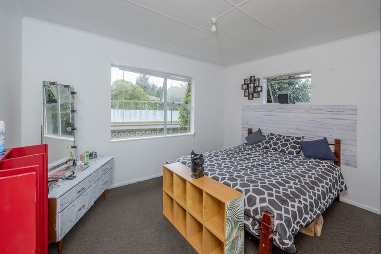 Photo of property in 30 Strathmore Avenue, Levin, 5510