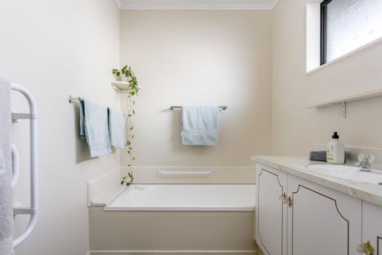 Photo of property in 155a Rutene Road, Kaiti, Gisborne, 4010