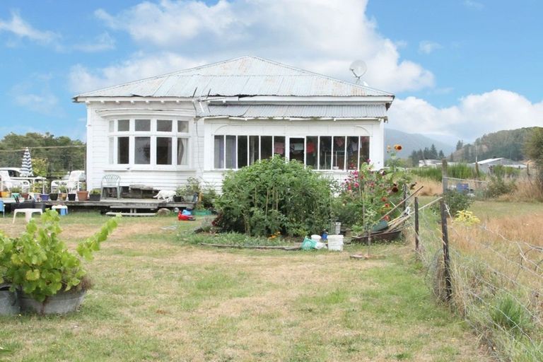 Photo of property in 76 Upper Stanley Brook, Stanley Brook, Wakefield, 7096