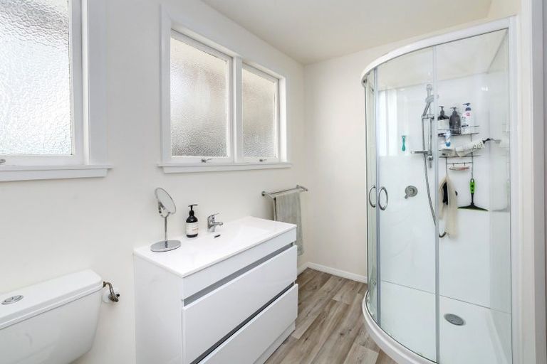 Photo of property in 36 Woodward Street East, Featherston, 5710