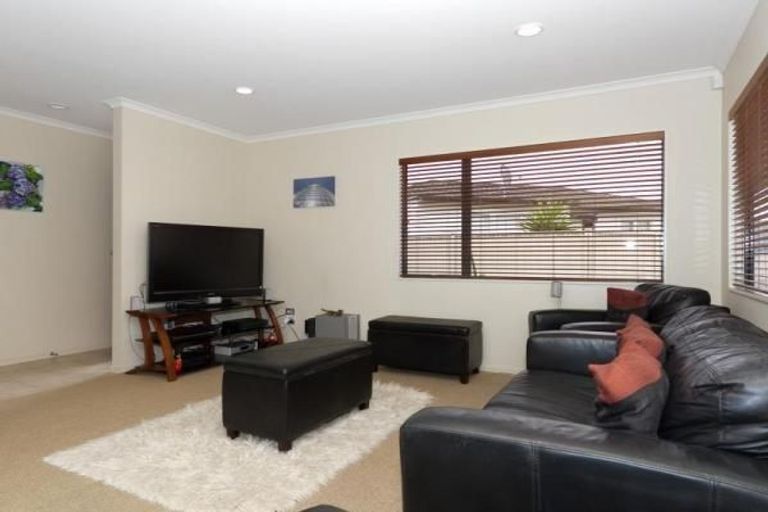 Photo of property in 9a Oxford Street, Taradale, Napier, 4112
