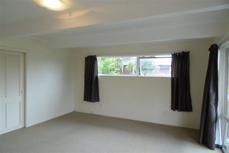 Photo of property in 55 Chatswood Grove, Chatswood, Auckland, 0626