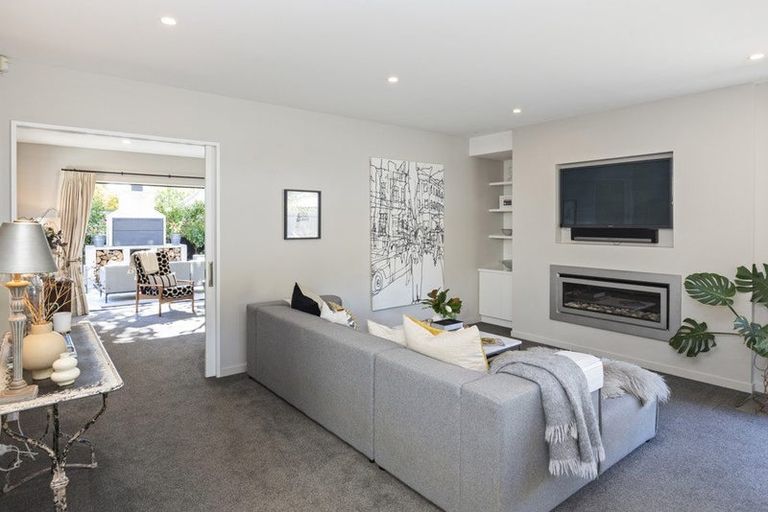 Photo of property in 2 Maurice Knowles Lane, Cashmere, Christchurch, 8022