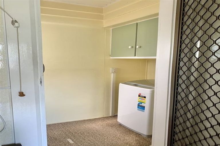 Photo of property in 16 Wallace Road, Waipukurau, 4200