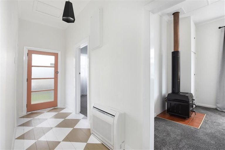 Photo of property in 37 Wesley Street, South Dunedin, Dunedin, 9012