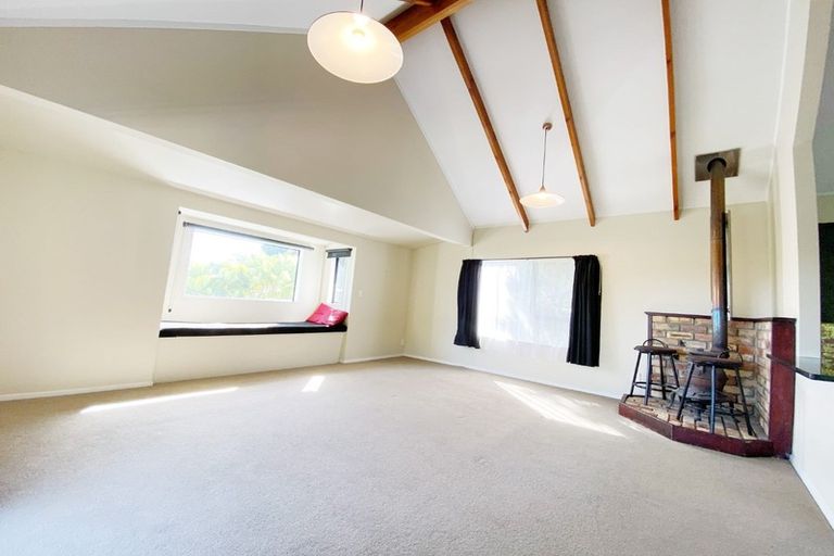 Photo of property in 14 Emery Grove, Bayview, Auckland, 0629