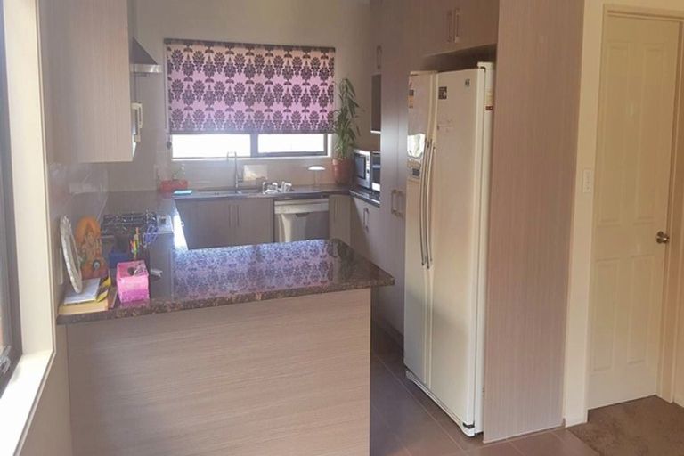 Photo of property in 2 Staten Place, Mangere, Auckland, 2022